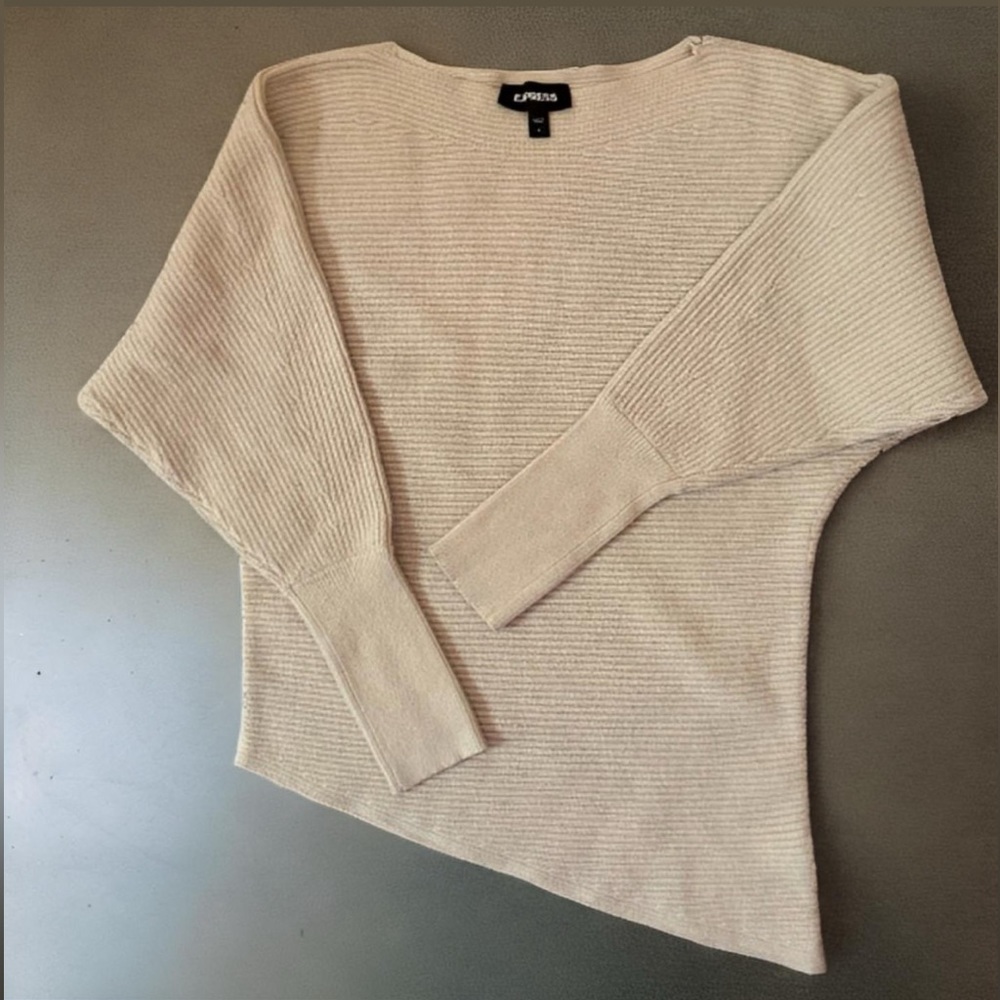 Express‎ Sweater - Sand Shell/ Small (C1)